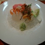 Hashimoto - お刺身。氷を敷き詰めて。。。マグロ、鯛、平目、雲丹、甘エビ。