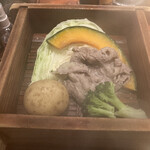 葱ぼうず - 牛肉と野菜のせいろ蒸し