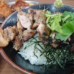 焼鳥のヒナタ 立花店 - 炭火塩焼鳥丼+唐揚げセット