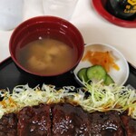 橋場食堂 - 味噌汁　漬物