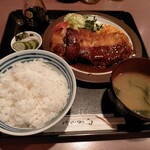 キッチン　きく - ポーク豚かつスペシャル1100円+定食セット300円