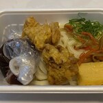 丸亀製麺 - 鶏天おろし弁当のアップ