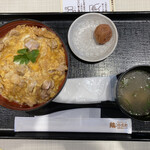 Niwatori Sanwa - 名古屋コーチン親子丼［コラーゲンスープ付］（¥1,080）