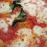 Pizzeria GG - マルゲリータのアップ