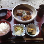 Kakurebouoniwa - 煮魚定食_1000円