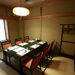 料亭 緒環 - 完全個室のテーブル席は２部屋ございます。最上クラスのお部屋です。