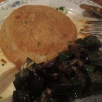 クンビラ - ネパールのパンケーキ、茄子の炒め物