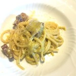 La Brianza - シチリアトラパニピスタチオパスタ。ピスタチオのナッツ感しっかり濃厚まったり、グアンチャーレの旨みジューシーさアクセントになってとてもおいしいです～(≧∇≦)b