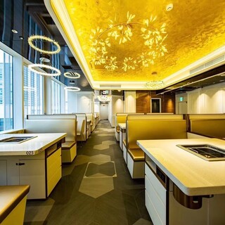 広々・高級感溢れる空間が自慢！女子会や誕生日等お祝いに人気！