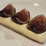 サルキッチン - 「イチジクのタルト」：トロッと熟れたイチジクは艶やかな甘さ♪