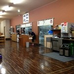 麺屋 ようすけ - 美人店員さんヽ(〃v〃)ﾉ