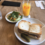 TOM’S SANDWICH - 