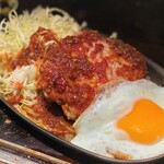 Harajuku Okonomiyaki Andoteppanyaki Yaiyai - 自家製肉汁ハンバーグ