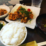 家庭料理居酒屋 よってって - ♪おろしぽん酢唐揚定食 ¥500