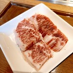 Yakiniku Raiku - 和牛カルビ(肉の日) 370円
