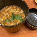 いしまる - なめこのお味噌汁
      ほっとするぅ