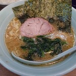 武蔵家 - ラーメン並650円