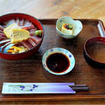 しとろにえ - 海鮮丼1600円