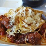 cafe&bar きりかぶ - ゴロゴロお肉のトマトソースパスタ