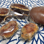 清寿軒 - 大判どら焼き250円
      小判どら焼き230円
      栗まんじゅう250円