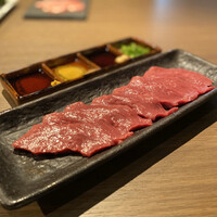 熟成焼肉 マルニク - 神戸牛のしんぞう刺し