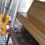 HUMMOCK Cafe - ピアノとギター