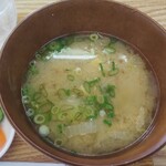 小さな食堂 ヒロ - お汁 ※拡大(2021.06.30)