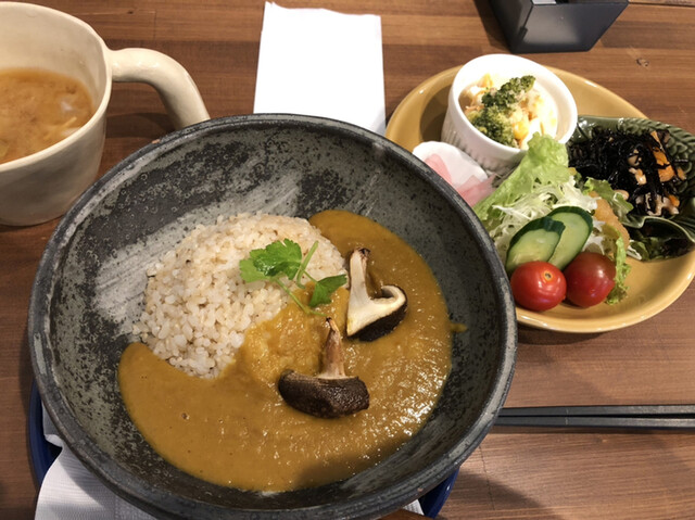 玄米ご飯に野菜のグリルorせいろ蒸し スープ おかず 改装されて快適な店内になり メニューも進化 By クロ 雄 オモヤキッチン 栗東 自然食 食べログ 玄米ご飯に野菜のグリルorせいろ蒸し スープ おかず 改装されて快適な店内になり メニューも進化 By クロ 雄 オモヤキッチン 栗東 自然食 食べログ