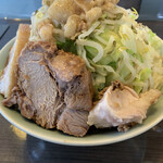 かじろうramen7 - ラーメン小750円、端豚さん入