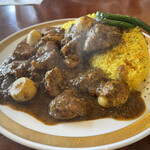 カレーの店 マボロシ - 【2021.6.29】斜め横からのショット。