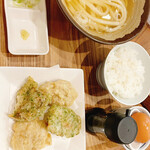 手打ちうどん 上を向いて - 