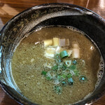 に干し屋 SINCHAN - 煮干かおる濃厚煮干豚醤油スープ！