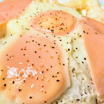 有限会社桝屋酒店   - 目玉焼き