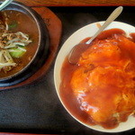 ラーメンセット（担々麺、天津飯、唐揚げ）…700円