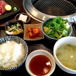 Yamagata Kurogewagyu Uyonezawagyuuyakiniku Kotora - 焼肉ランチ