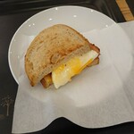 Sutabakku Su Kohi - ベーコンエッグホットサンド　380円+税