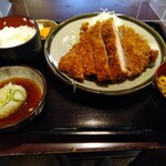 とんかつ瓦屋 - 