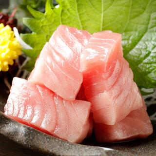 Enjoy the deep flavor unique to real tuna! Bluefin tuna trobutsu sashimi!