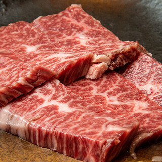 We offer carefully selected high-quality special beef ◎ With homemade sauce and light salty flavor