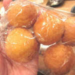 てぃーあんだ - おみやげで買ったサータアンダーギー