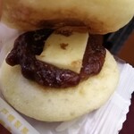 小戸橋製菓 - バターどら焼きの中身