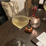 wine & restaurant J8 - 