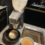 西麻布 焼肉 X - 搾りたてごま油