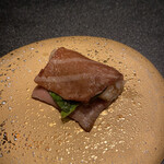 西麻布 焼肉 X - 但馬牛タン 梅紫蘇