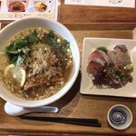 平塚漁港の工房 - 「香り山椒　塩さば麺』(850円)と