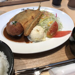 洋食屋 伊勢十 - 松坂牛メンチカツとふわふわ真鯵フライ