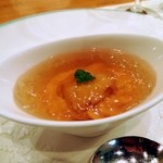 シュマンドール - ウニを添えたキャロットのピュレ