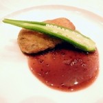 シュマンドール - バルバリー鴨胸肉のピカタ、マスタードソース添え