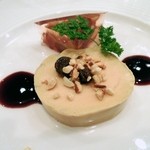 シュマンドール - フォワグラのテリーヌ、巨峰のゼリー寄せと一緒に