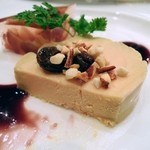 シュマンドール - フォワグラのテリーヌ、巨峰のゼリー寄せと一緒に